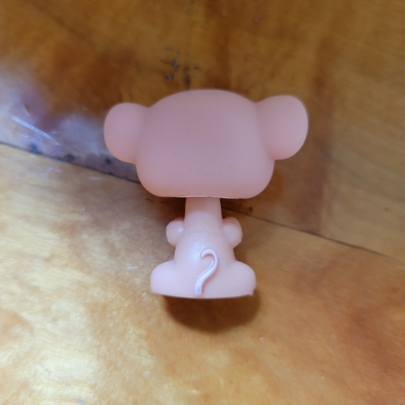 Littlest Pet Shop LPS #588 Pink Mouse Blue Eyes Purple 2006 - Picture 8 of 9